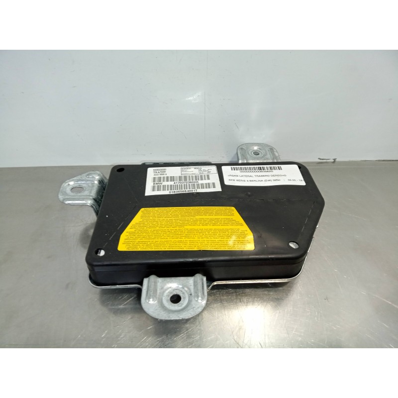 Recambio de airbag lateral trasero derecho para bmw serie 3 berlina (e46) 325xi referencia OEM IAM 30339888A-41703723802H  