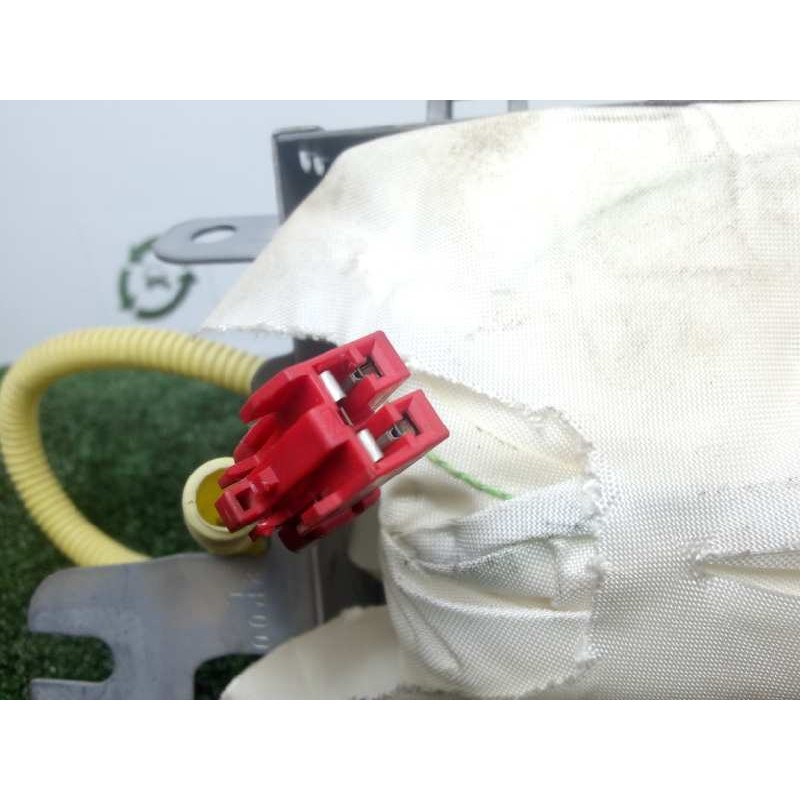Recambio de airbag delantero derecho para mitsubishi montero (v60/v70) 2.5 td cat referencia OEM IAM MR402459  
