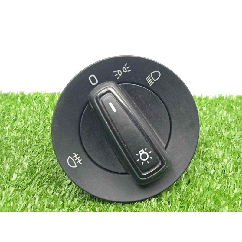 Recambio de interruptor luces para skoda fabia combi 1.4 tdi dpf referencia OEM IAM 5E0941431G 1.NIEBLAS 