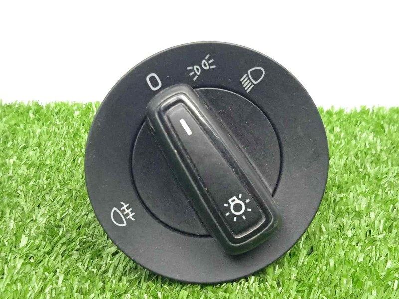 Recambio de interruptor luces para skoda fabia combi 1.4 tdi dpf referencia OEM IAM 5E0941431G 1.NIEBLAS 