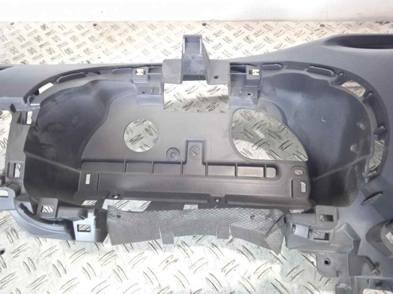 Recambio de salpicadero para subaru forester s12 2.0 diesel cat referencia OEM IAM   