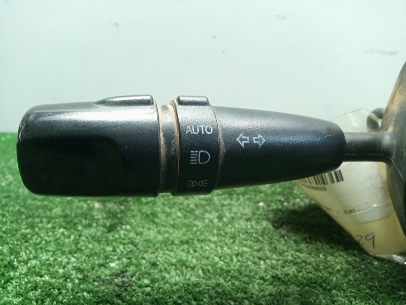 Recambio de mando luces para kia carnival ii 2.9 crdi cat referencia OEM IAM SINREFERENCIA 2.CONECTORES 