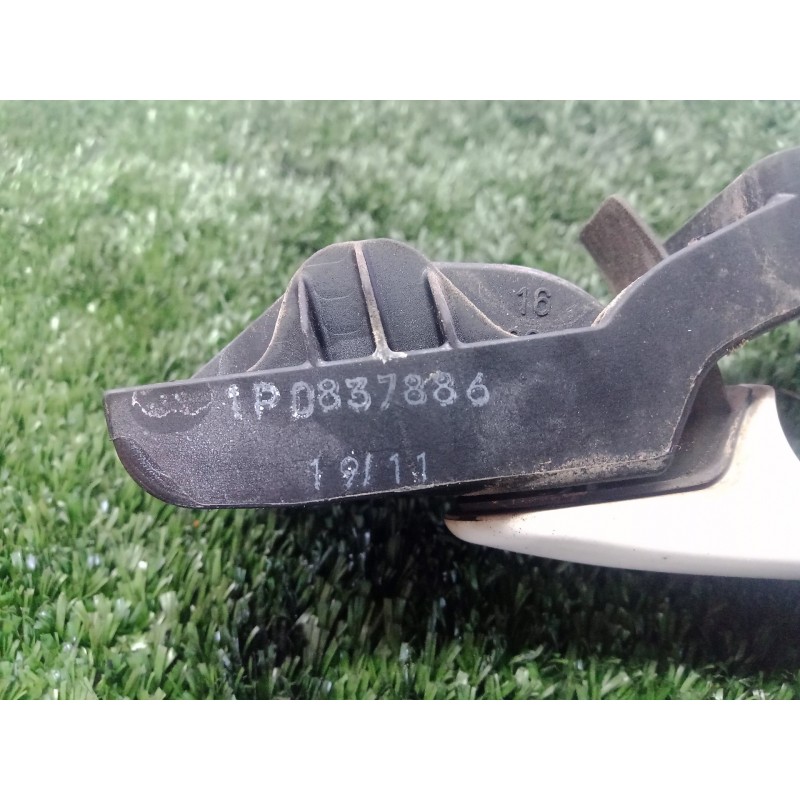 Recambio de maneta exterior delantera derecha para seat leon (1p1) 1.6 tdi referencia OEM IAM 1P0837886  