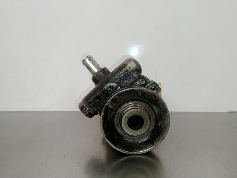 Recambio de bomba direccion para peugeot 205 berlina 1.8 diesel referencia OEM IAM 9151249180-7847017  