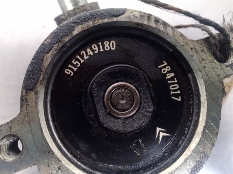 Recambio de bomba direccion para peugeot 205 berlina 1.8 diesel referencia OEM IAM 9151249180-7847017  