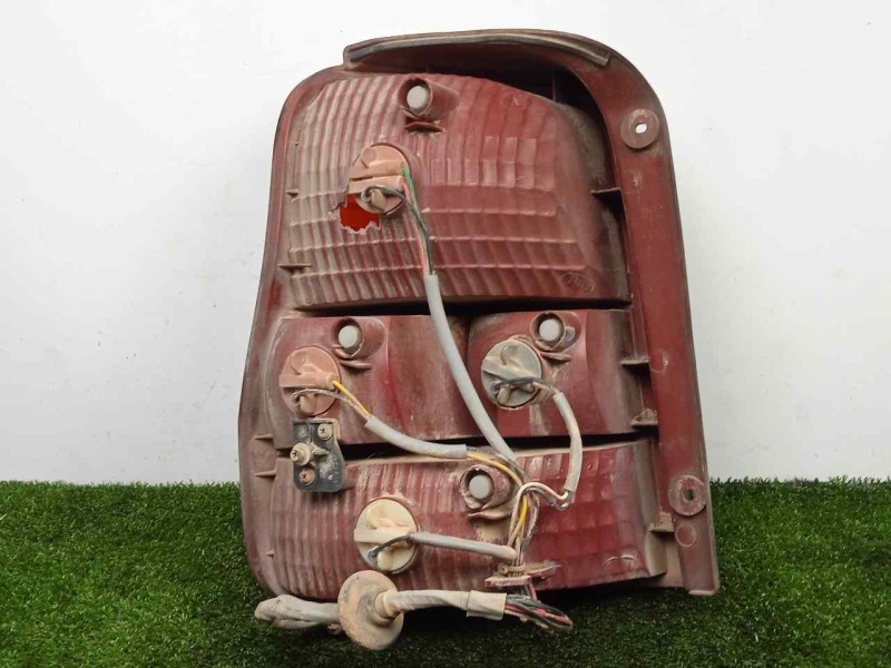 Recambio de piloto trasero derecho para kia carnival ii 2.9 crdi cat referencia OEM IAM SINREFERENCIA 02-06 