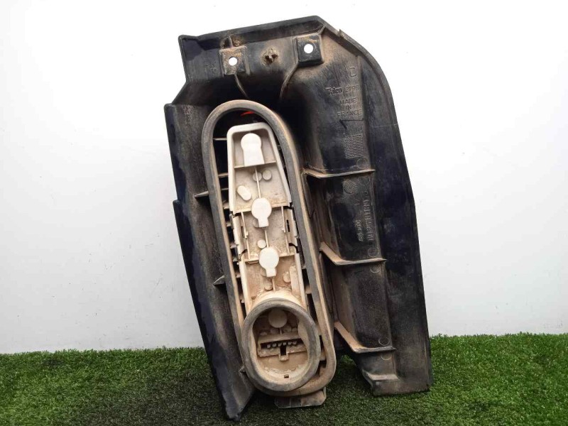 Recambio de piloto trasero derecho para renault espace (j63) 2.1 turbodiesel referencia OEM IAM  92-96 