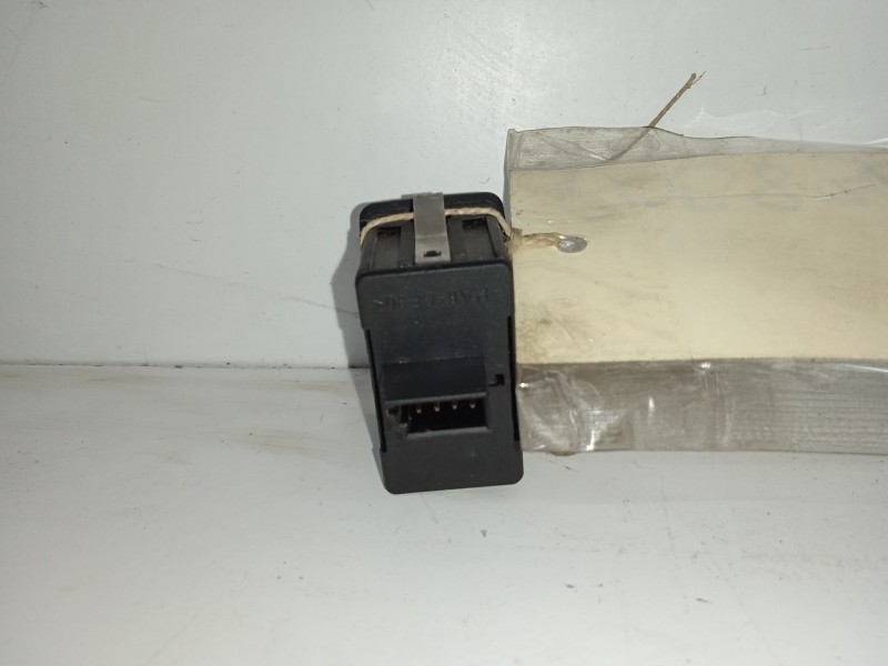 Recambio de mando elevalunas trasero izquierdo para bmw serie 3 berlina (e46) 325xi referencia OEM IAM 6902174  