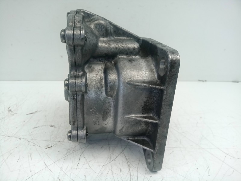 Recambio de depresor freno / bomba vacio para toyota avensis berlina (t 22) 2.0 turbodiesel cat referencia OEM IAM   NO TIENE RE