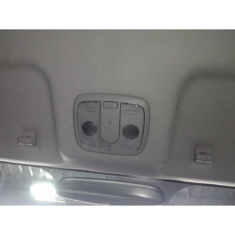 Recambio de luz interior para kia rio 1.2 cat referencia OEM IAM   