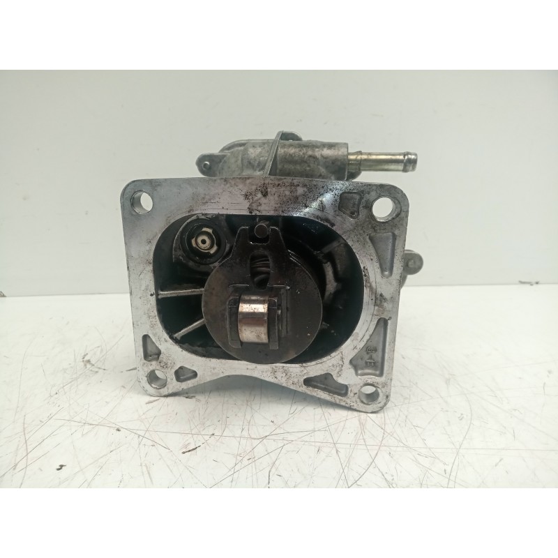 Recambio de depresor freno / bomba vacio para toyota avensis berlina (t 22) 2.0 turbodiesel cat referencia OEM IAM   NO TIENE RE