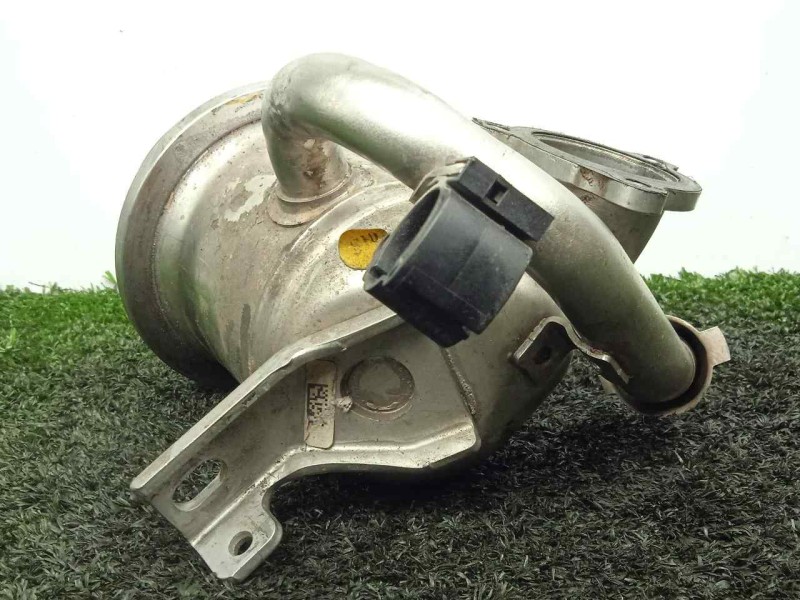 Recambio de enfriador gases egr para skoda fabia combi 1.4 tdi dpf referencia OEM IAM 04B131512D  