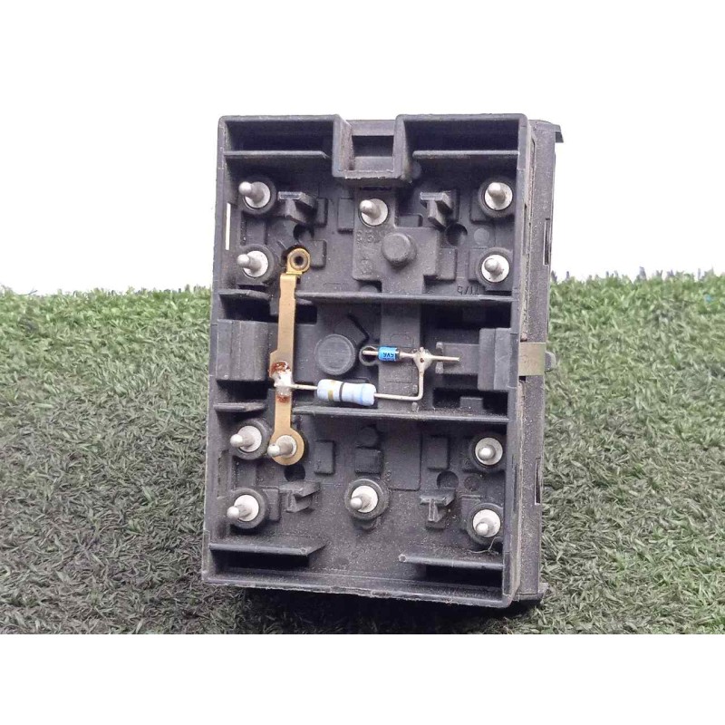 Recambio de mando elevalunas delantero izquierdo para bmw serie 5 berlina (e34) 2.5 cat referencia OEM IAM   