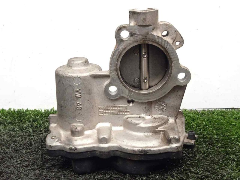 Recambio de caja mariposa para skoda fabia combi 1.4 tdi dpf referencia OEM IAM 04B131501D  