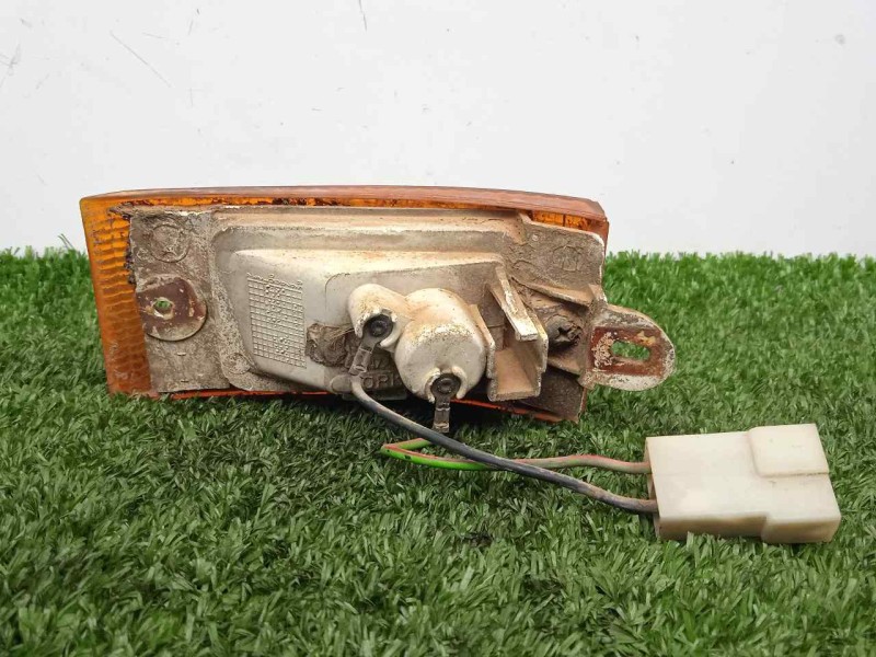 Recambio de piloto lateral izquierdo para nissan vanette (c 220) 2.0 diesel referencia OEM IAM   