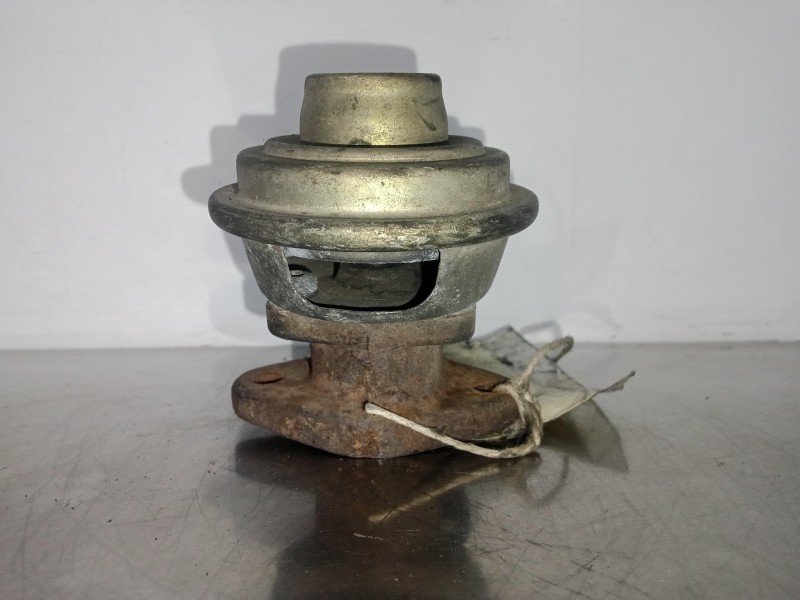 Recambio de valvula egr para nissan terrano/terrano.ii (r20) 2.7 turbodiesel referencia OEM IAM 72218000 CARBUREIBAR 