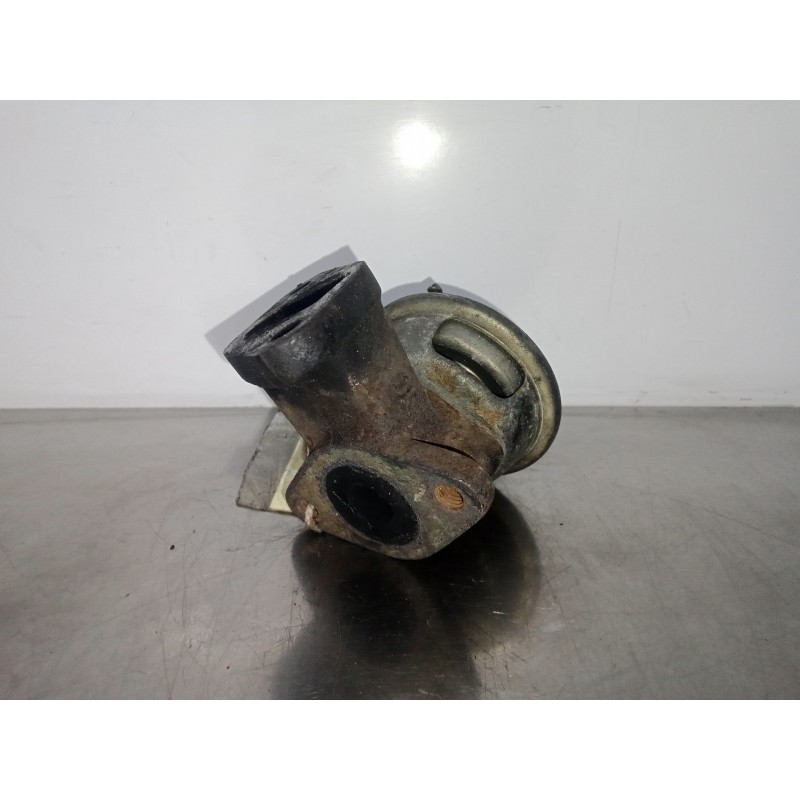 Recambio de valvula egr para nissan terrano/terrano.ii (r20) 2.7 turbodiesel referencia OEM IAM 72218000 CARBUREIBAR 