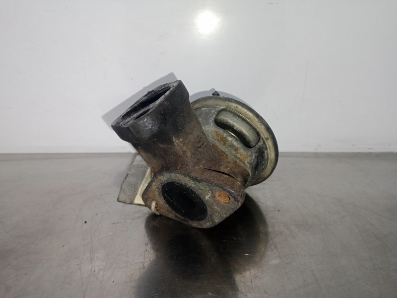 Recambio de valvula egr para nissan terrano/terrano.ii (r20) 2.7 turbodiesel referencia OEM IAM 72218000 CARBUREIBAR 