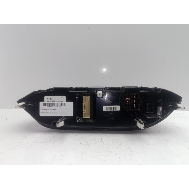 Recambio de mando climatizador para kia rio 1.2 cat referencia OEM IAM 972501W270 3.CONECTORES 