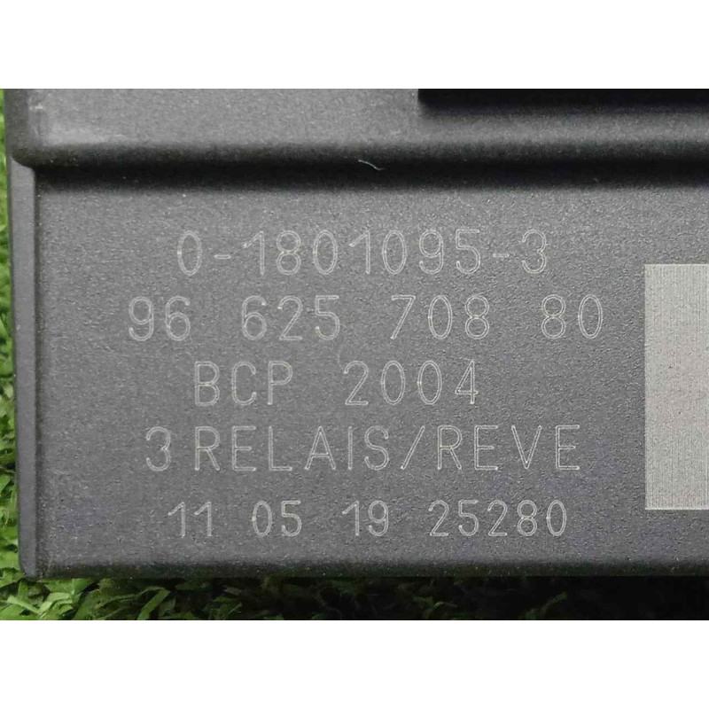 Recambio de caja precalentamiento para peugeot 308 sw referencia OEM IAM 9662570880-018010953  