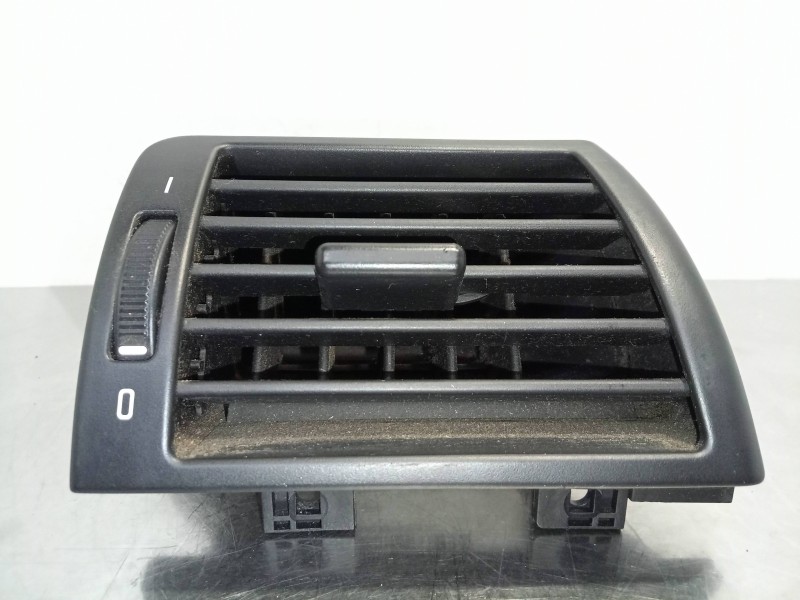 Recambio de rejilla aireadora para bmw serie 3 berlina (e46) 325xi referencia OEM IAM 64228361898  