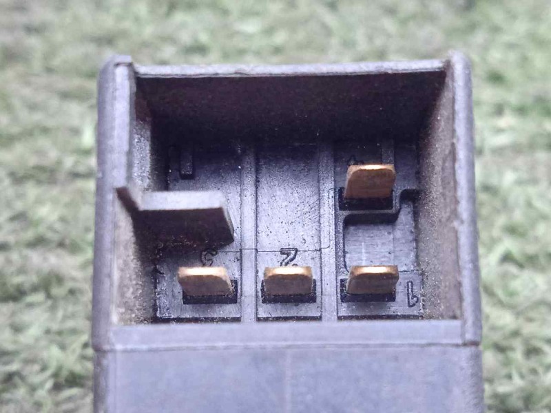 Recambio de mando elevalunas trasero izquierdo para volkswagen passat berlina (3b2) 1.9 tdi referencia OEM IAM 1J0959855  