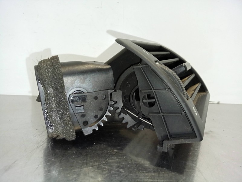 Recambio de rejilla aireadora para bmw serie 3 berlina (e46) 325xi referencia OEM IAM 64228361898  