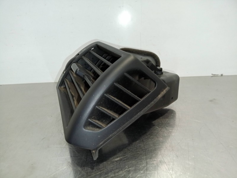 Recambio de rejilla aireadora para bmw serie 3 berlina (e46) 325xi referencia OEM IAM 64228361898  