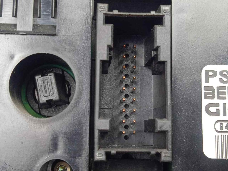 Recambio de mando climatizador para peugeot 206 berlina 1.4 hdi referencia OEM IAM 96430550XT-F914201-9140010483  