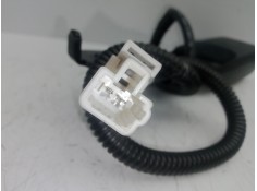 Recambio de enganche cinturon delantero derecho para kia rio 1.2 cat referencia OEM IAM 888401W000HU 2.PINES  2