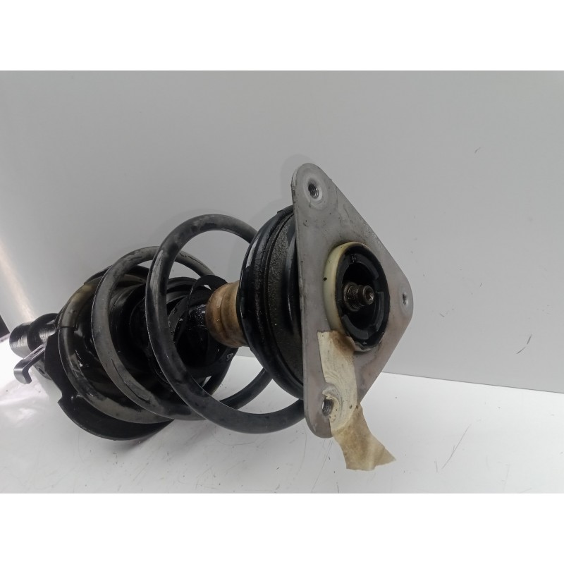 Recambio de amortiguador delantero derecho para renault clio iv 1.2 16v referencia OEM IAM   