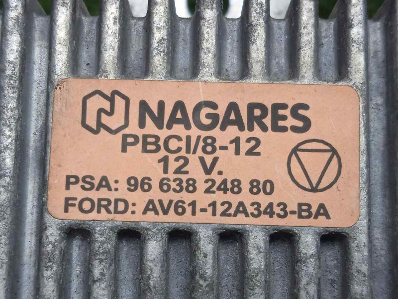 Recambio de rele para peugeot 308 sw referencia OEM IAM 9663824880  