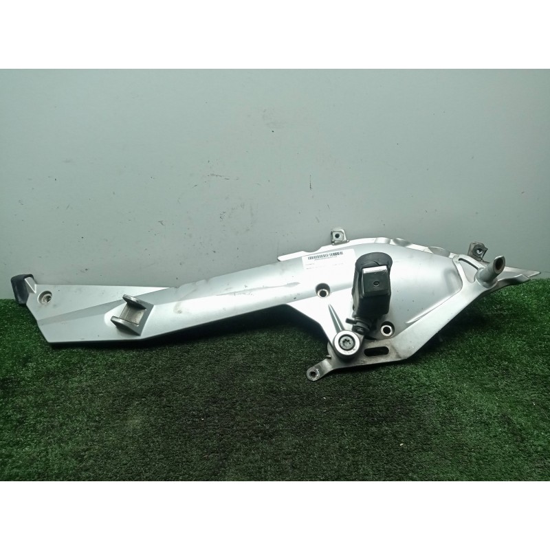 Recambio de posapie para bmw r 1200 rt/st referencia OEM IAM 46717675290 DERECHO K26 - 05-10