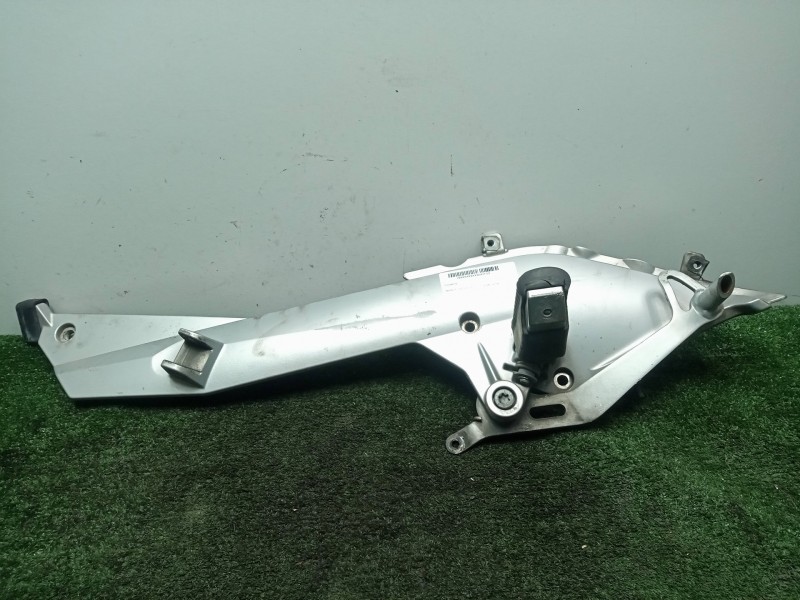 Recambio de posapie para bmw r 1200 rt/st referencia OEM IAM 46717675290 DERECHO K26 - 05-10