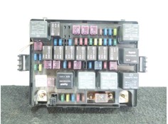 Recambio de caja reles / fusibles para ssangyong rodius 2.7 turbodiesel cat referencia OEM IAM A100DSL-05C19M-AK4920  