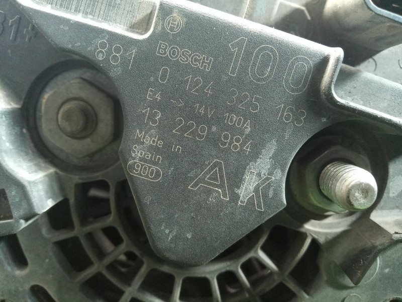 Recambio de alternador para opel astra h ber. 1.6 16v cat referencia OEM IAM 0124325163-13229984 BOSCH - 100AH POLEA.FIJA - 5.CA