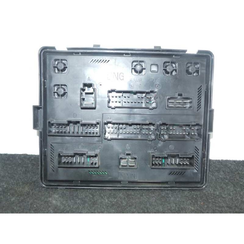 Recambio de caja reles / fusibles para ssangyong rodius 2.7 turbodiesel cat referencia OEM IAM A100DSL-05C19M-AK4920  
