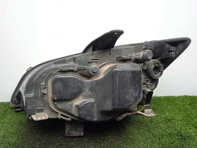 Recambio de faro derecho para ford focus berlina (cap) 1.6 tdci cat referencia OEM IAM SINREFERENCIA 05-08 FONDO.CROMADO