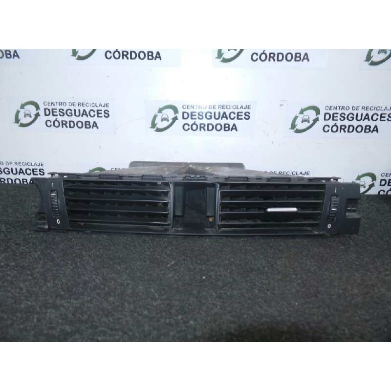 Recambio de aireador delantero central para bmw serie 3 berlina (e90) 2.0 cat referencia OEM IAM 14482110-6924082A  