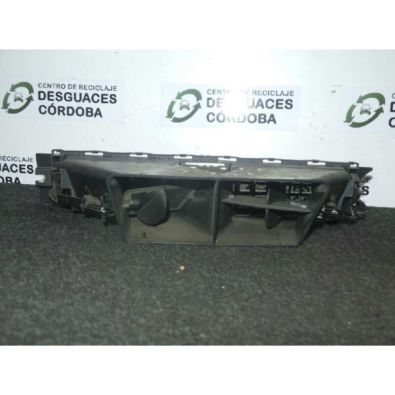 Recambio de aireador delantero central para bmw serie 3 berlina (e90) 2.0 cat referencia OEM IAM 14482110-6924082A  