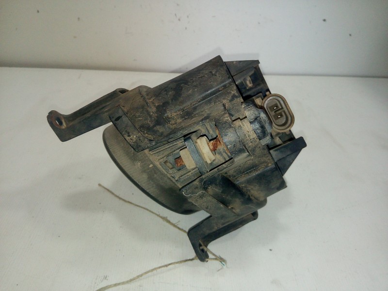 Recambio de faro antiniebla derecho para ssangyong rodius 2.7 turbodiesel cat referencia OEM IAM   