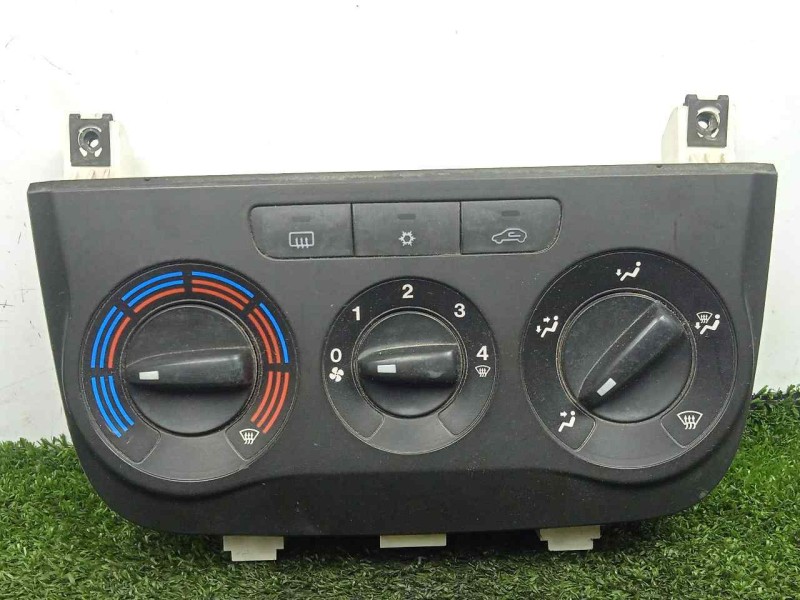 Recambio de mando calefaccion / aire acondicionado para fiat grande punto (199) 1.4 cat referencia OEM IAM SINREFERENCIA  