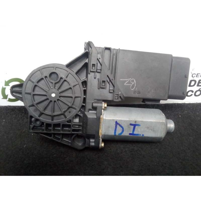 Recambio de motor elevalunas delantero izquierdo para volkswagen passat berlina (3b2) 1.9 tdi referencia OEM IAM 0130821695-1014