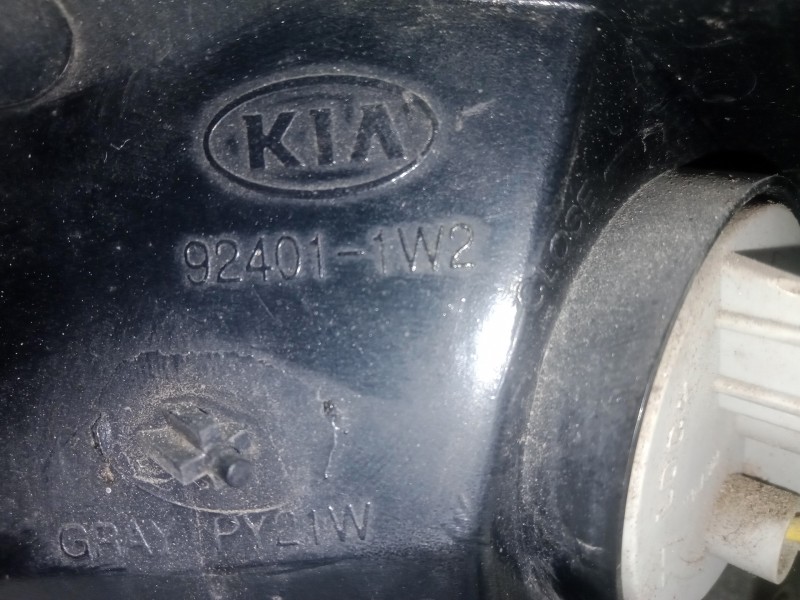 Recambio de piloto trasero izquierdo para kia rio 1.2 cat referencia OEM IAM 924011W2  