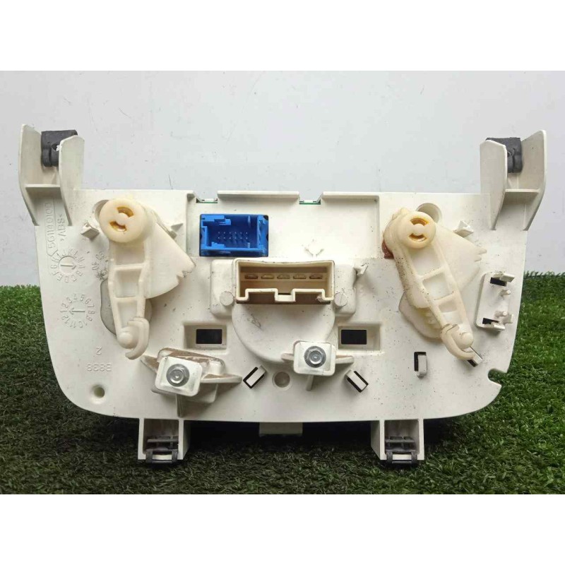 Recambio de mando calefaccion / aire acondicionado para fiat grande punto (199) 1.4 cat referencia OEM IAM SINREFERENCIA  