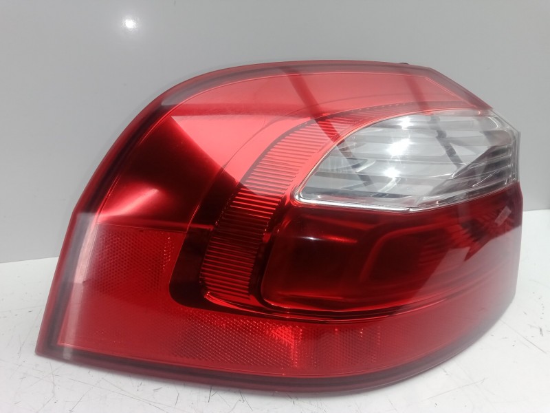 Recambio de piloto trasero izquierdo para kia rio 1.2 cat referencia OEM IAM 924011W2  