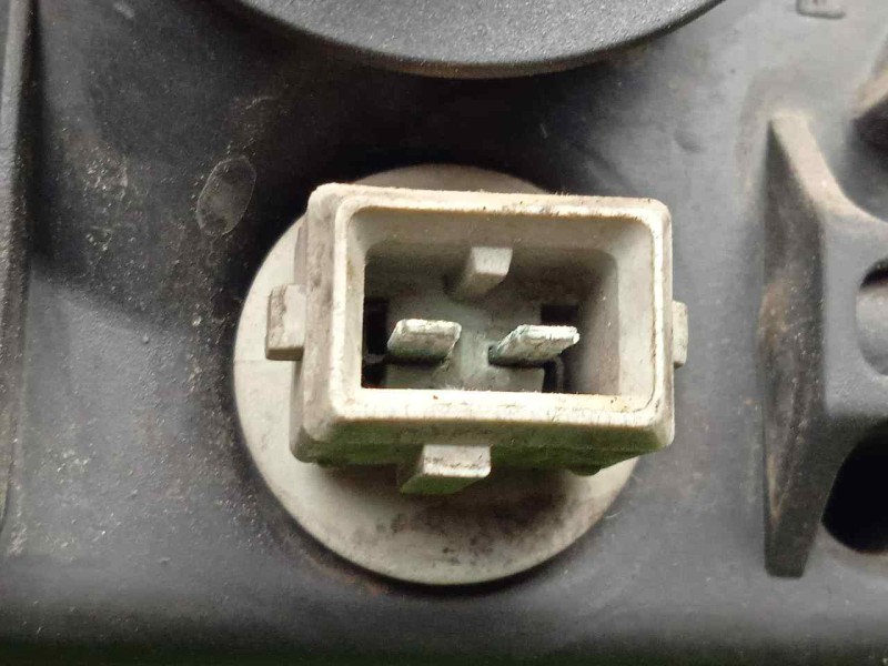 Recambio de faro derecho para fiat brava (182) 1.9 turbodiesel referencia OEM IAM SINREFERENCIA CON.LUPA 