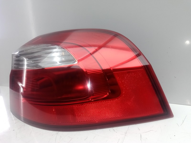 Recambio de piloto trasero derecho para kia rio 1.2 cat referencia OEM IAM 924021W2  