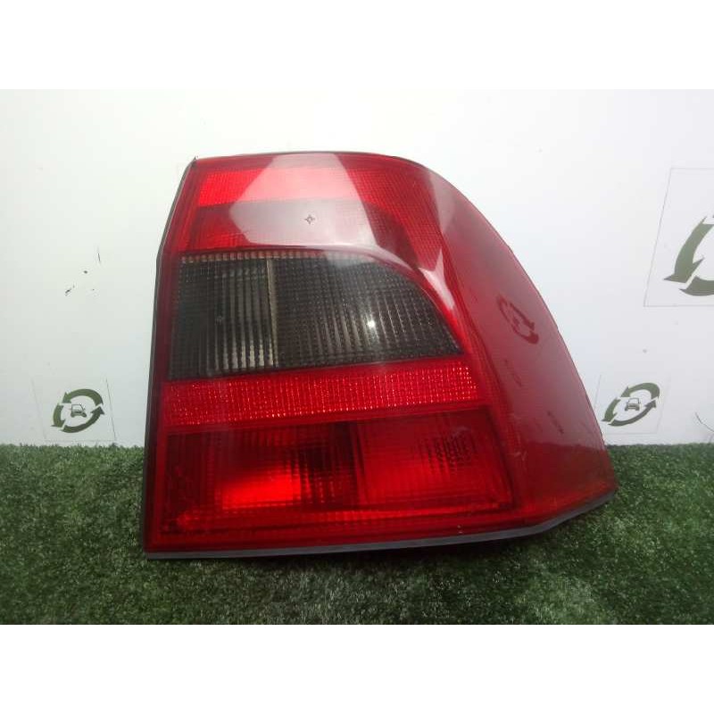 Recambio de piloto trasero derecho para opel vectra b berlina 1.8 16v cat referencia OEM IAM  VECTRA.B - 4.PUERTAS 99-02 - NEGRO