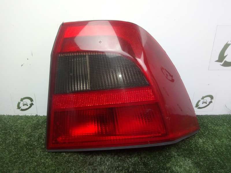 Recambio de piloto trasero derecho para opel vectra b berlina 1.8 16v cat referencia OEM IAM  VECTRA.B - 4.PUERTAS 99-02 - NEGRO